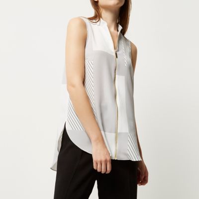 Grey print zip through sleeveless shirt